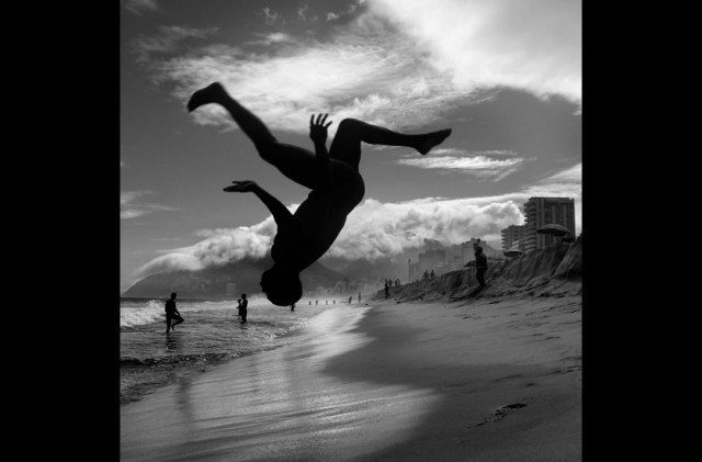 mb02_balda-do-corpo-solar-80x80-tt-width-836-height-550-fill-1-bgcolor-000000