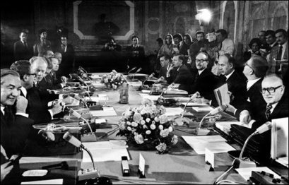 photo-1215424286350-1-0