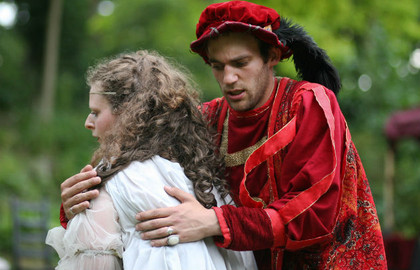 Théâtre-de-Verdure-du-Jardin-Shakespeare-Volpone---630x405---©-Paul-Montag_block_media_big