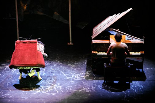 PageImage-363286-1752797-Traces_piano_fauteuilValerie_Remise